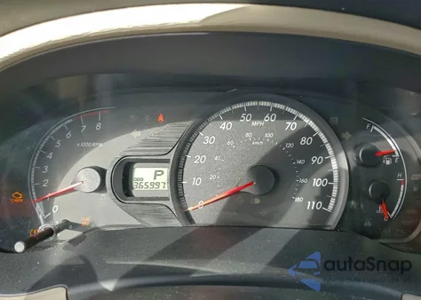 2013 Toyota Sienna Le z USA, uszkodzony, nr VIN 5TDKK3DC7DS287932